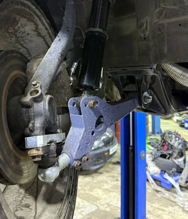 Рычаги передние нижние Toyota JZX100 - 110, комплект
